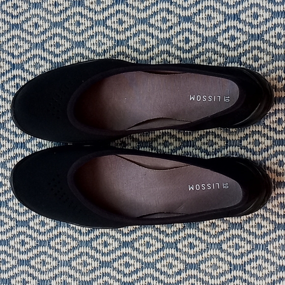 Lissom Shoes - Lissom Flyte Black Shoes Women Size 10